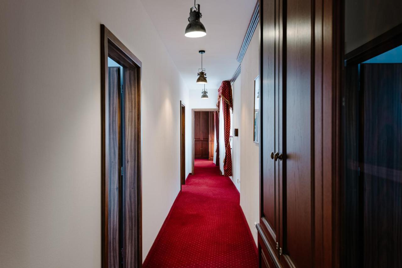 Petra Inn Apartments In Historical Palace Bratislava Exterior foto