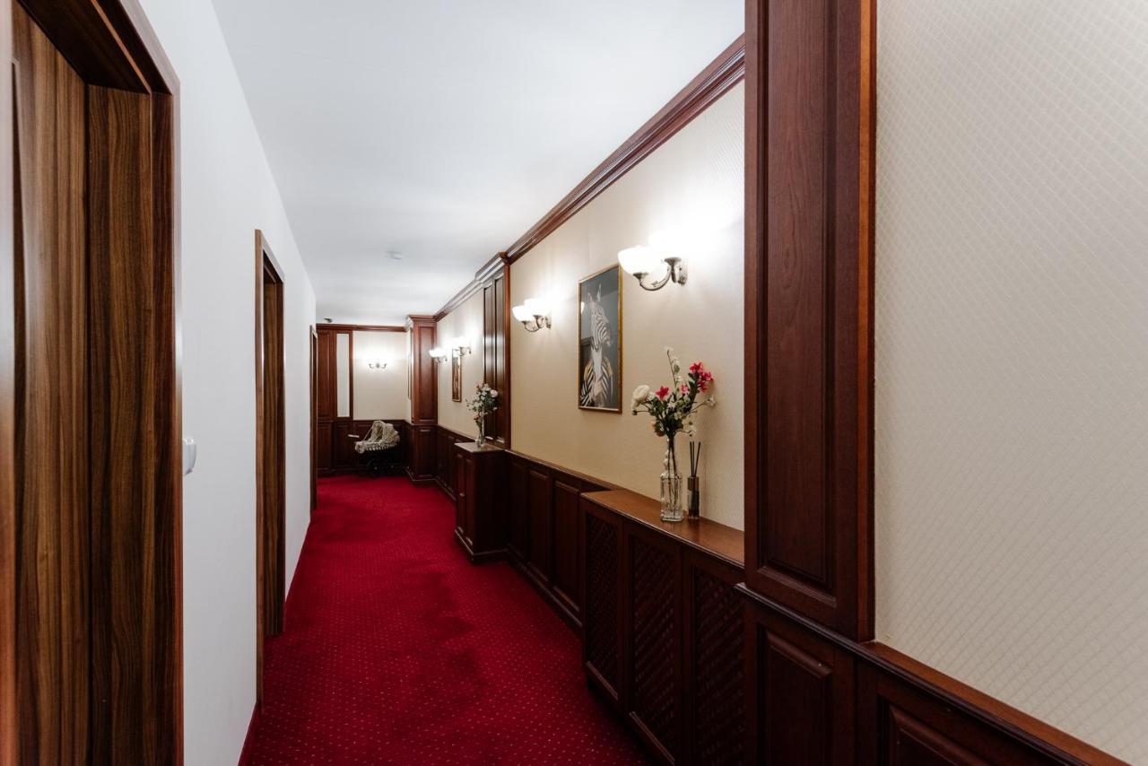 Petra Inn Apartments In Historical Palace Bratislava Exterior foto