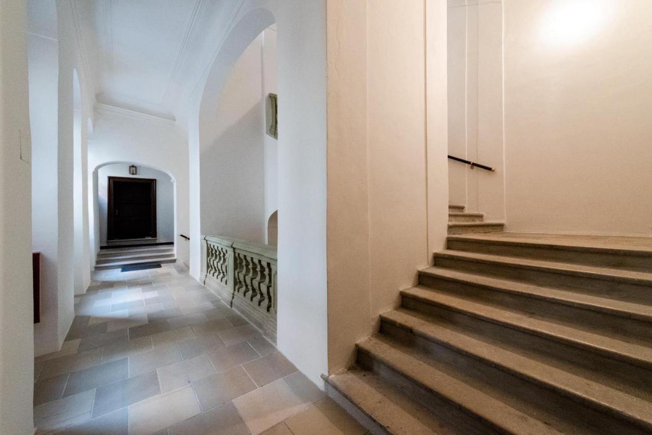 Petra Inn Apartments In Historical Palace Bratislava Exterior foto
