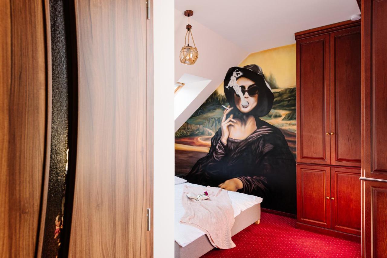 Petra Inn Apartments In Historical Palace Bratislava Exterior foto